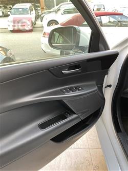 جاكوار XE